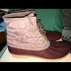 YOKI brown bootie, size 8.5